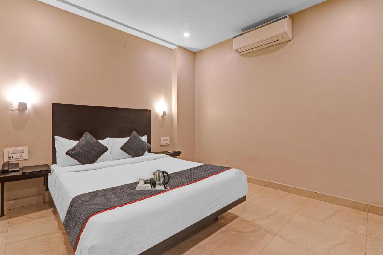 Super Townhouse Amaraa Hotel Near Phoenix Palassio Lucknow Exteriör bild